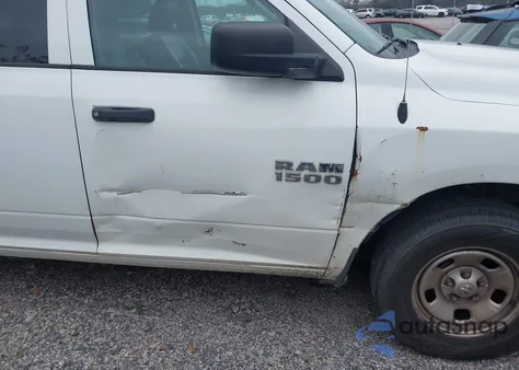 2018 Ram 1500 Tradesman 4X2 6'4 Box из США, поврежденный, VIN 1C6RR6FG6JS272411